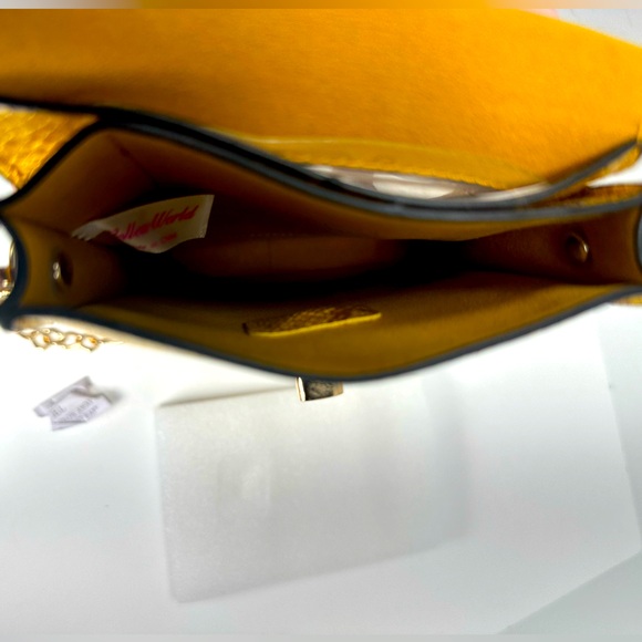 NEW - Mellow World Crossbody Essentials Purse and Touch Screen Phone Tote Combo - Picture 6 of 7